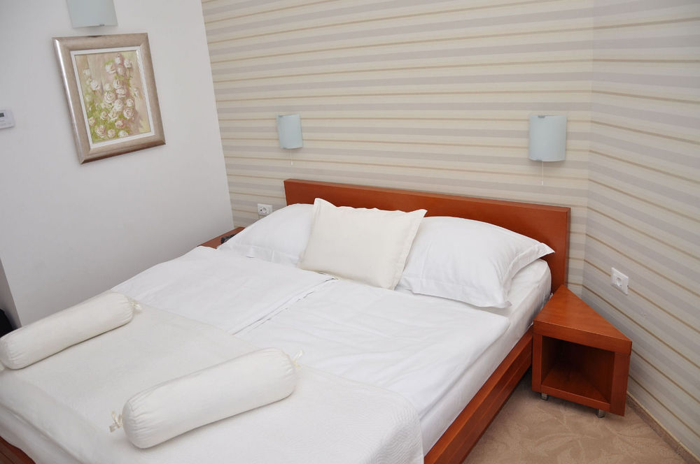Bosnia Hotel Sarajevo Room photo